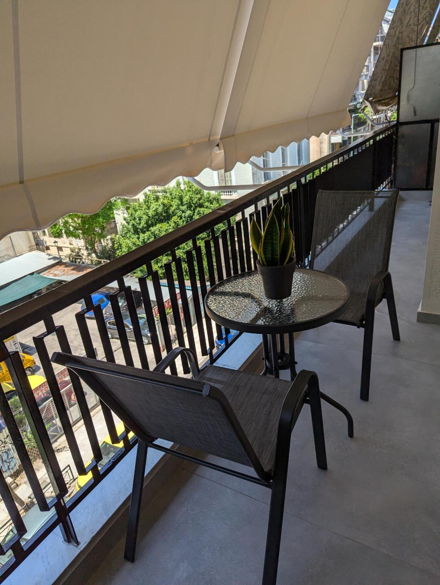 Bright & Cozy Apartment, أثينا المظهر الخارجي الصورة